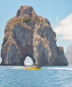 Read more about the article Faraglioni Rocks